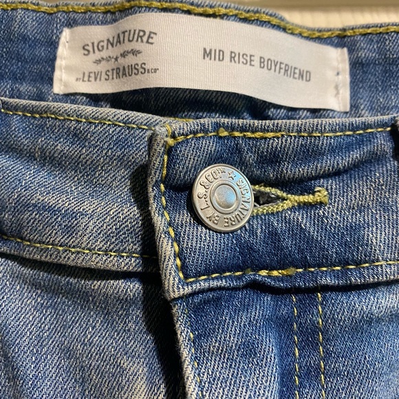 Ladies Levi Strauss jeans, size 10 - Picture 2 of 4
